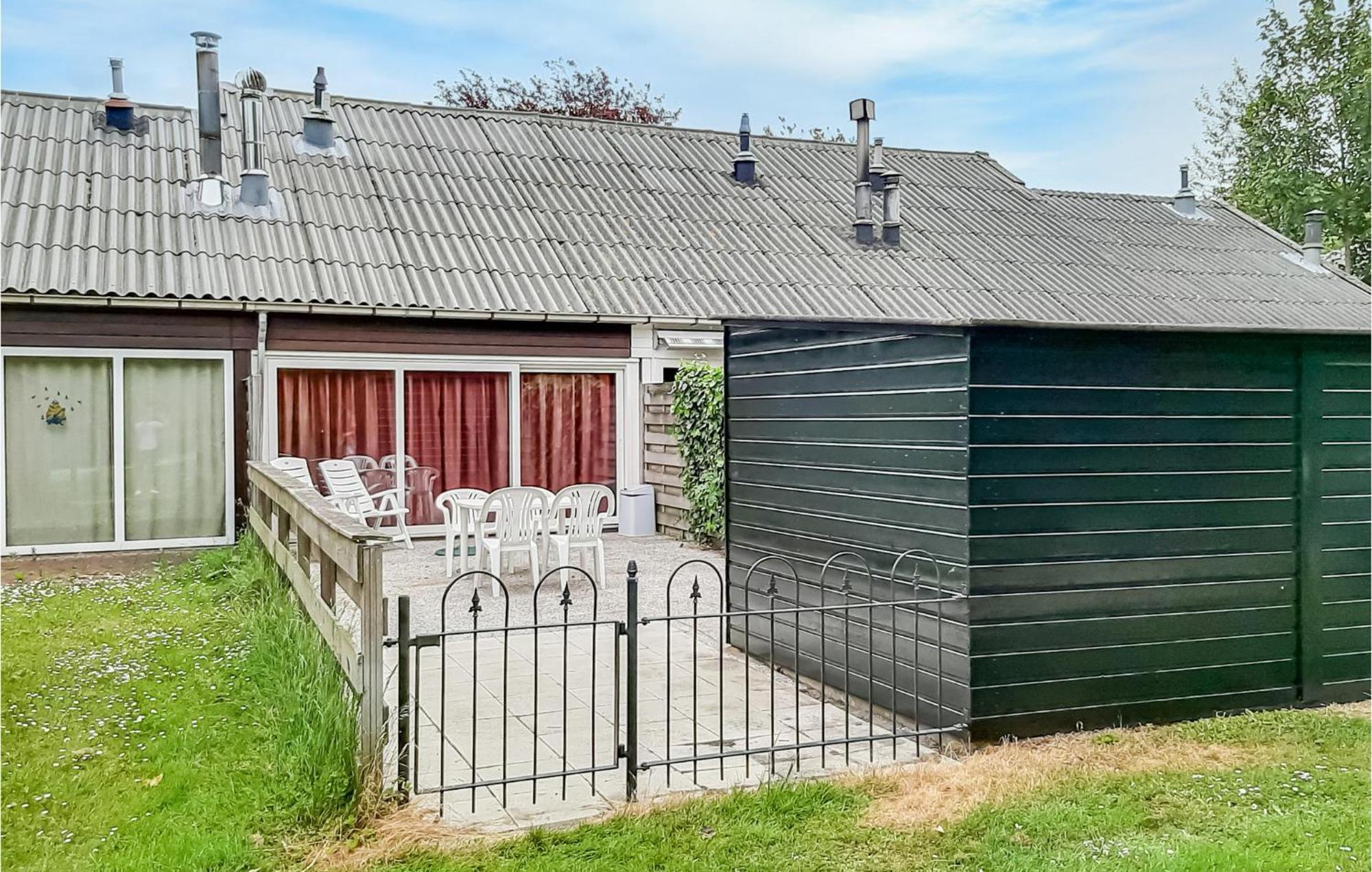 Two-Bedroom Holiday Home in Bruinisse Buitenkant foto